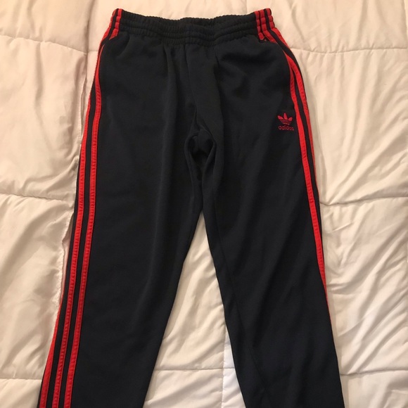 modells adidas tracksuit